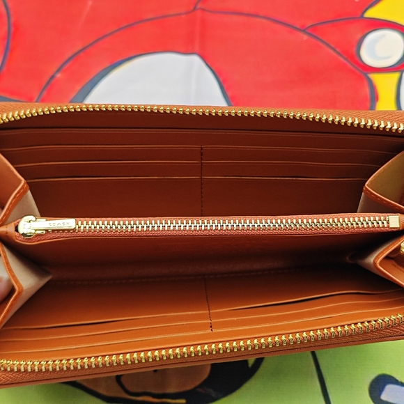 Coach Fashion Wallet - Picture 5 of 11